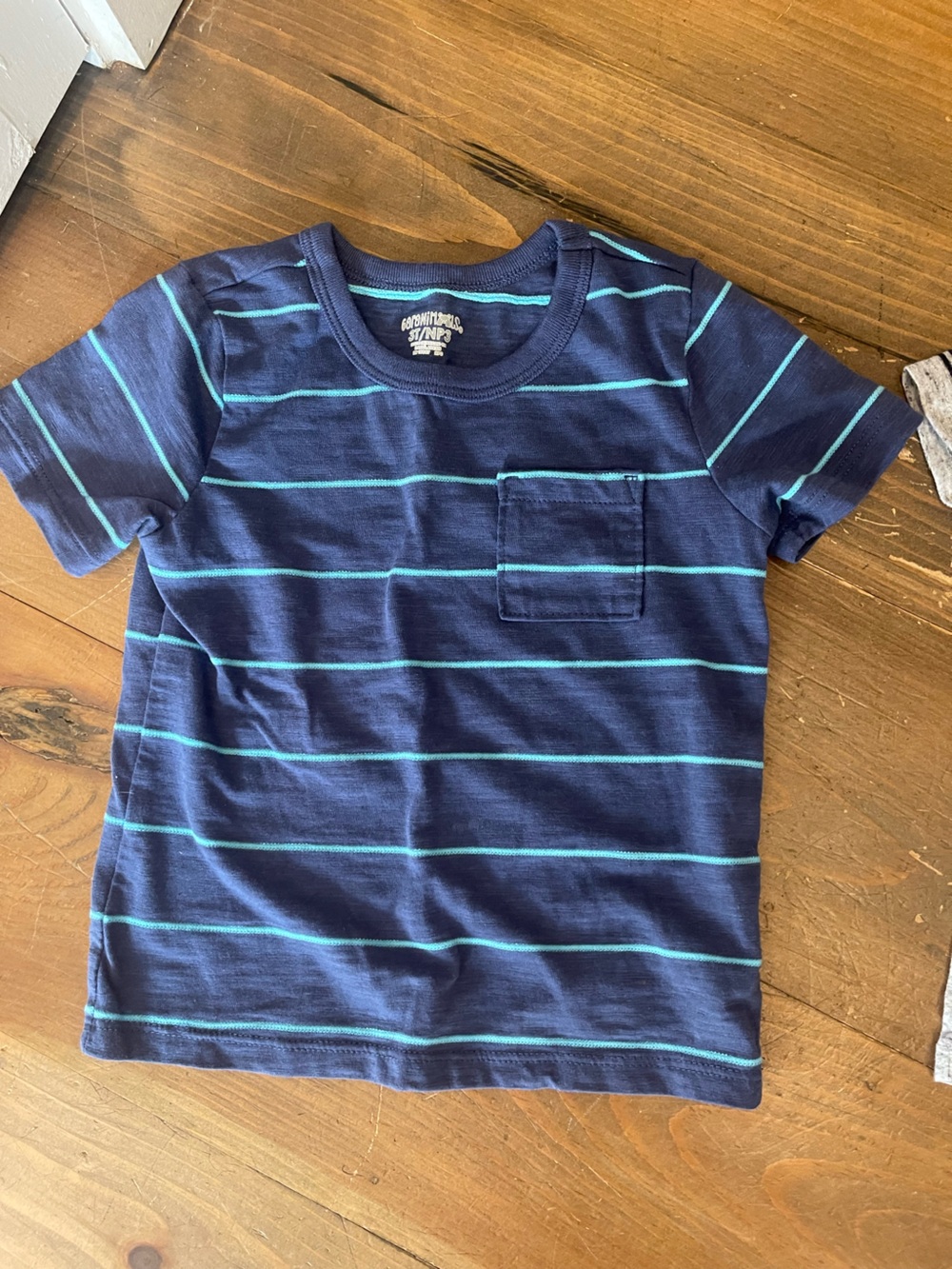 Size 2T t-shirt bundle - Picture 2 of 3